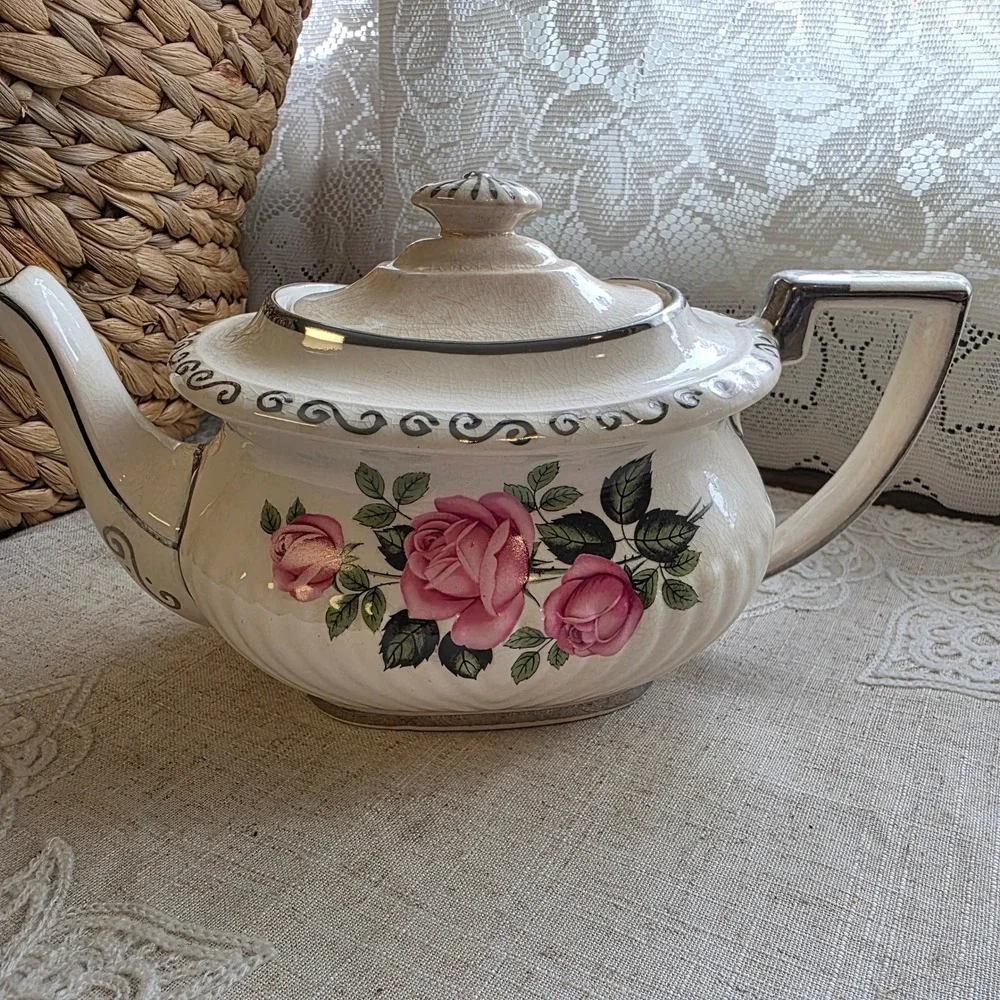Georgian Gibsons‎ England Teapot Large Pink Roses Cream Silver Trim Vintage